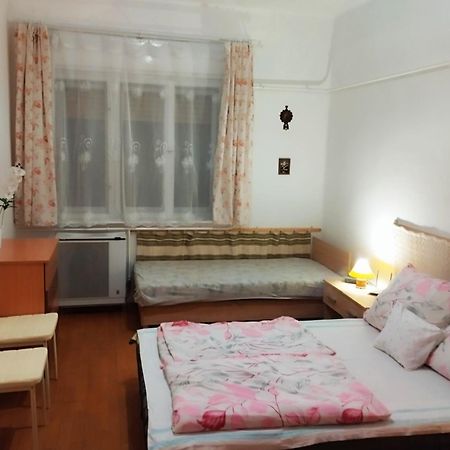 Abadi Karmazsin Haz Villa Abadszalok Ngoại thất bức ảnh